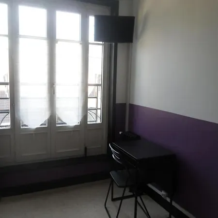 Otel Chopin 2*